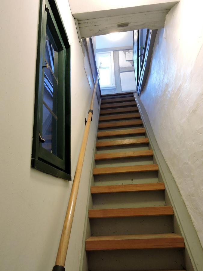 BurgbernheimTurmstueble Im Torhaus Von 1545アパートメント エクステリア 写真