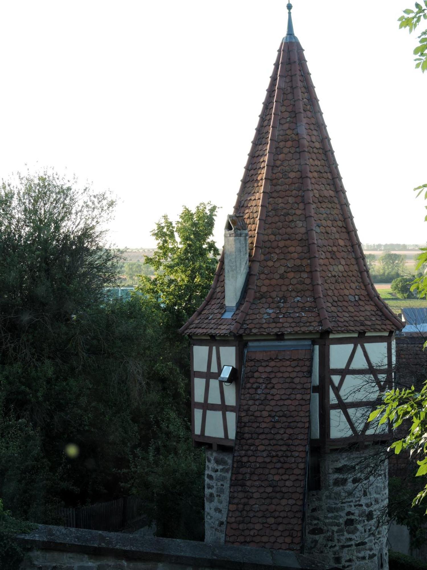 BurgbernheimTurmstueble Im Torhaus Von 1545アパートメント エクステリア 写真